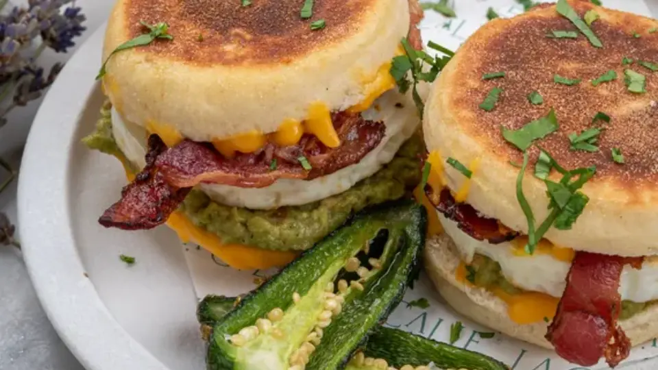 Avocado fried Egg Sando